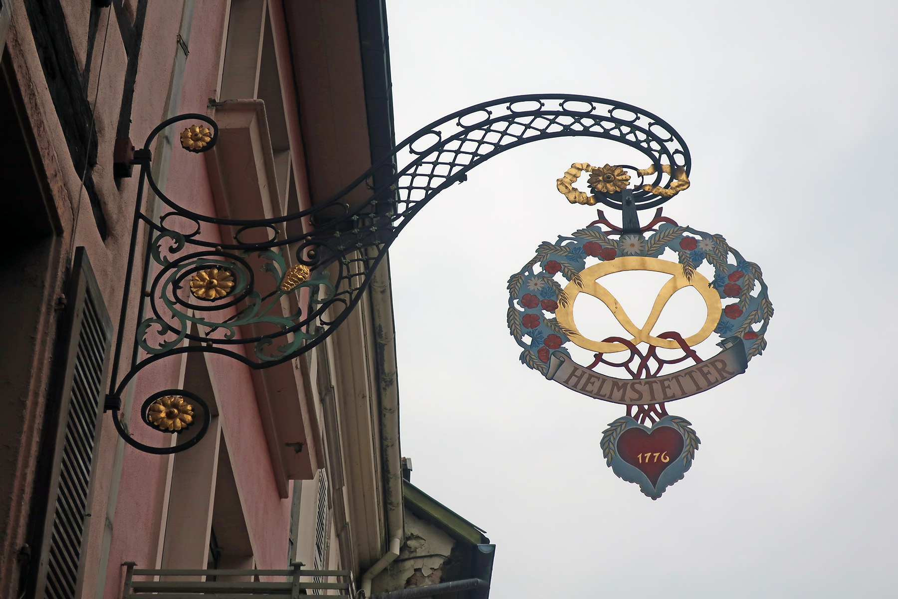 bildergeschichten-im-elsass-was-die-bunten-ladenschilder-urlaubern-im