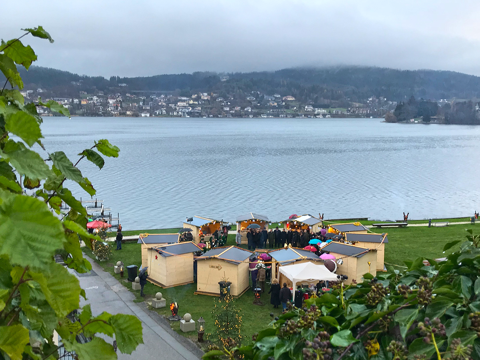 Christkindlmärkte in Kärnten: Schwimmender Advent am Wörthersee