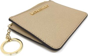 Geschenke für Reisende: Die besten Weihnachtsgeschenke für Weltenbummler