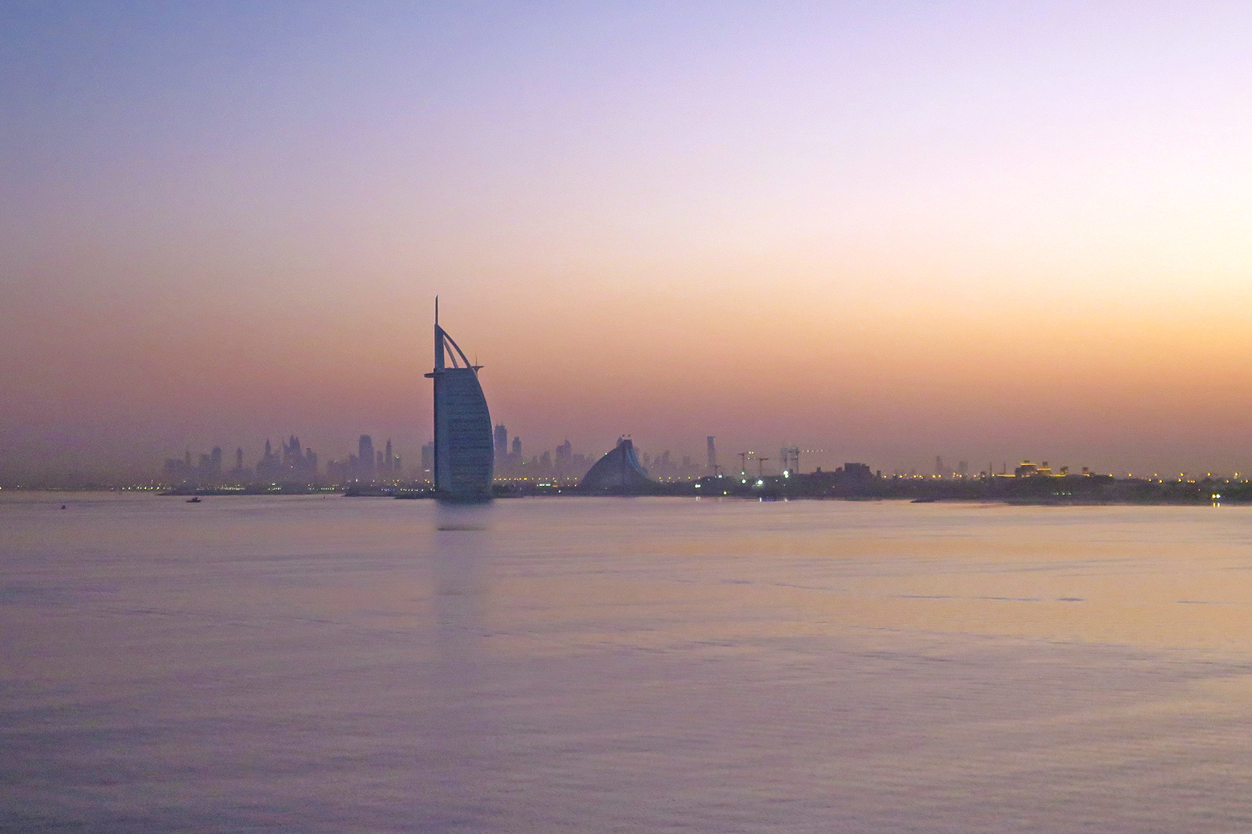 Dubai, Stadt der Superlative: Großspurige Glitzerwelt im Sand