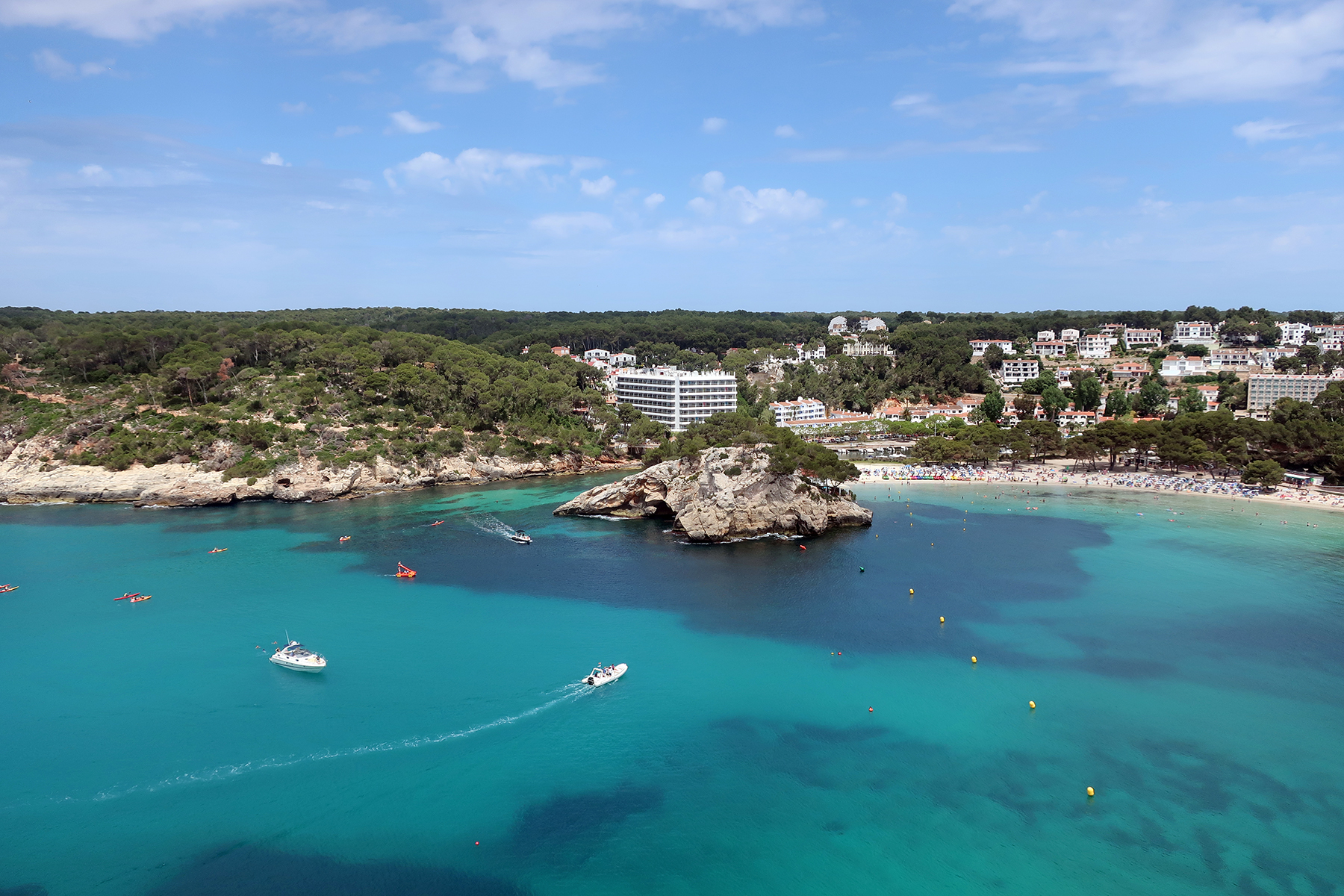 Familienurlaub auf Menorca: 5 Highlights, die Familien auf Menorca erleben müssen