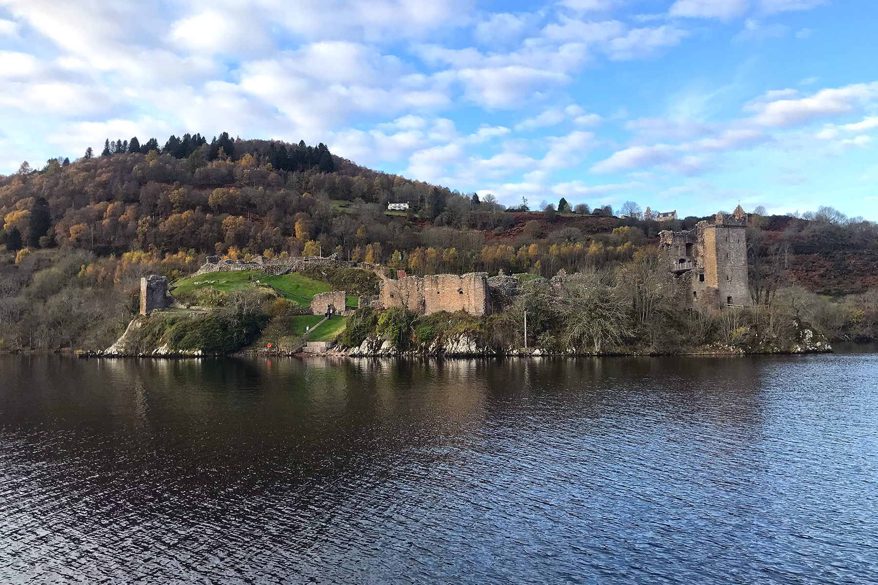 Die besten Stopps & Sehenswürdigkeiten rund um den Loch Ness