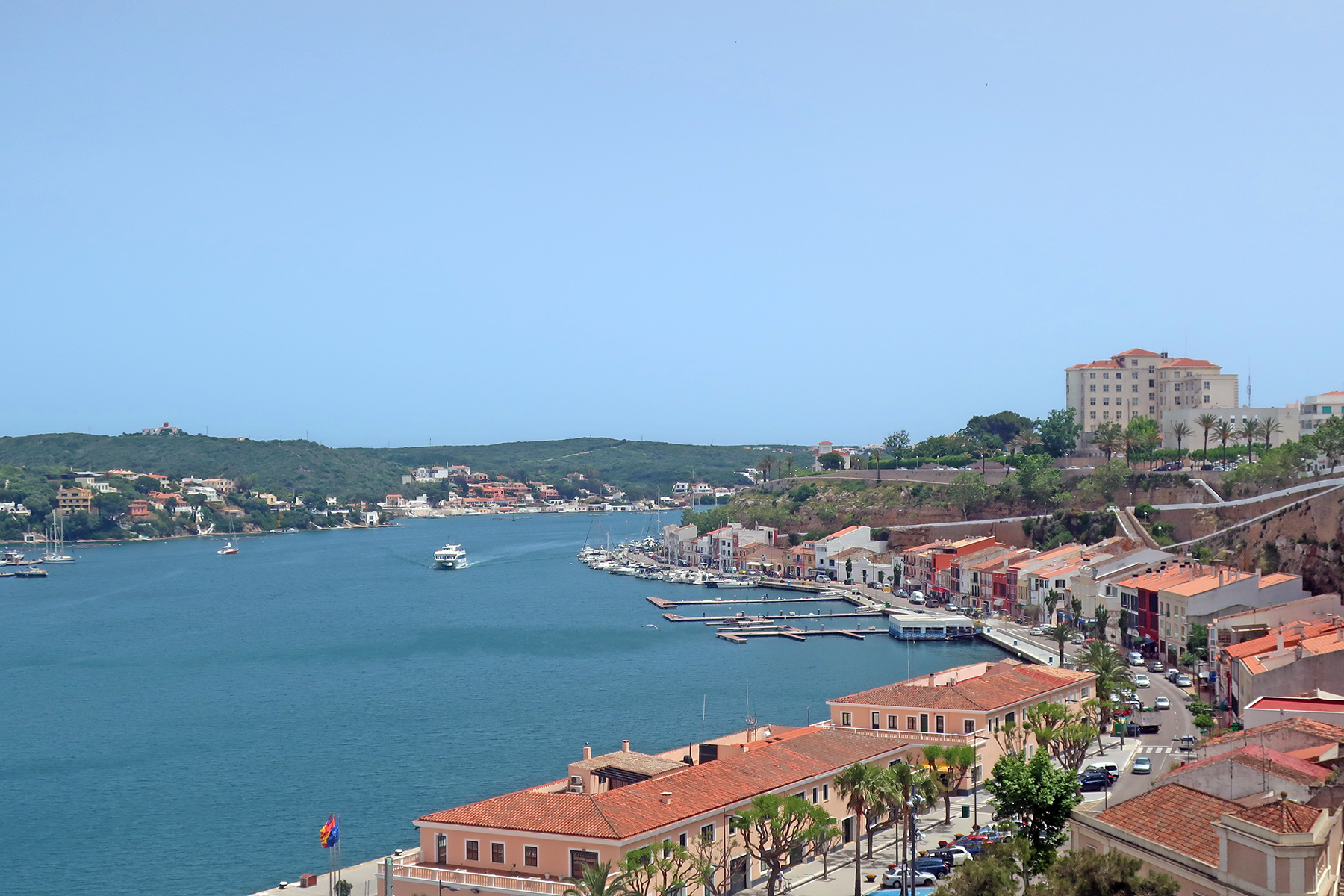 Familienurlaub auf Menorca: 5 Highlights, die Familien auf Menorca erleben müssen