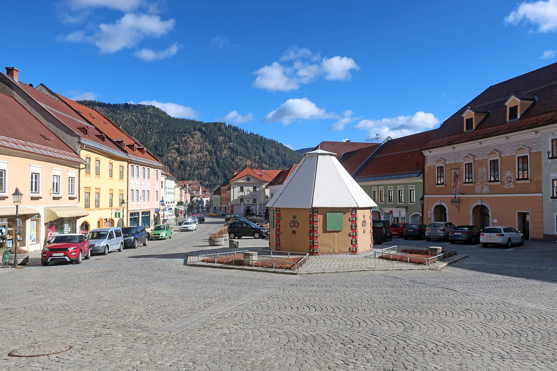 Burgenstadt Friesach: Wo sich Mittelalter und Moderne in der ältesten Stadt Kärntens begegnen