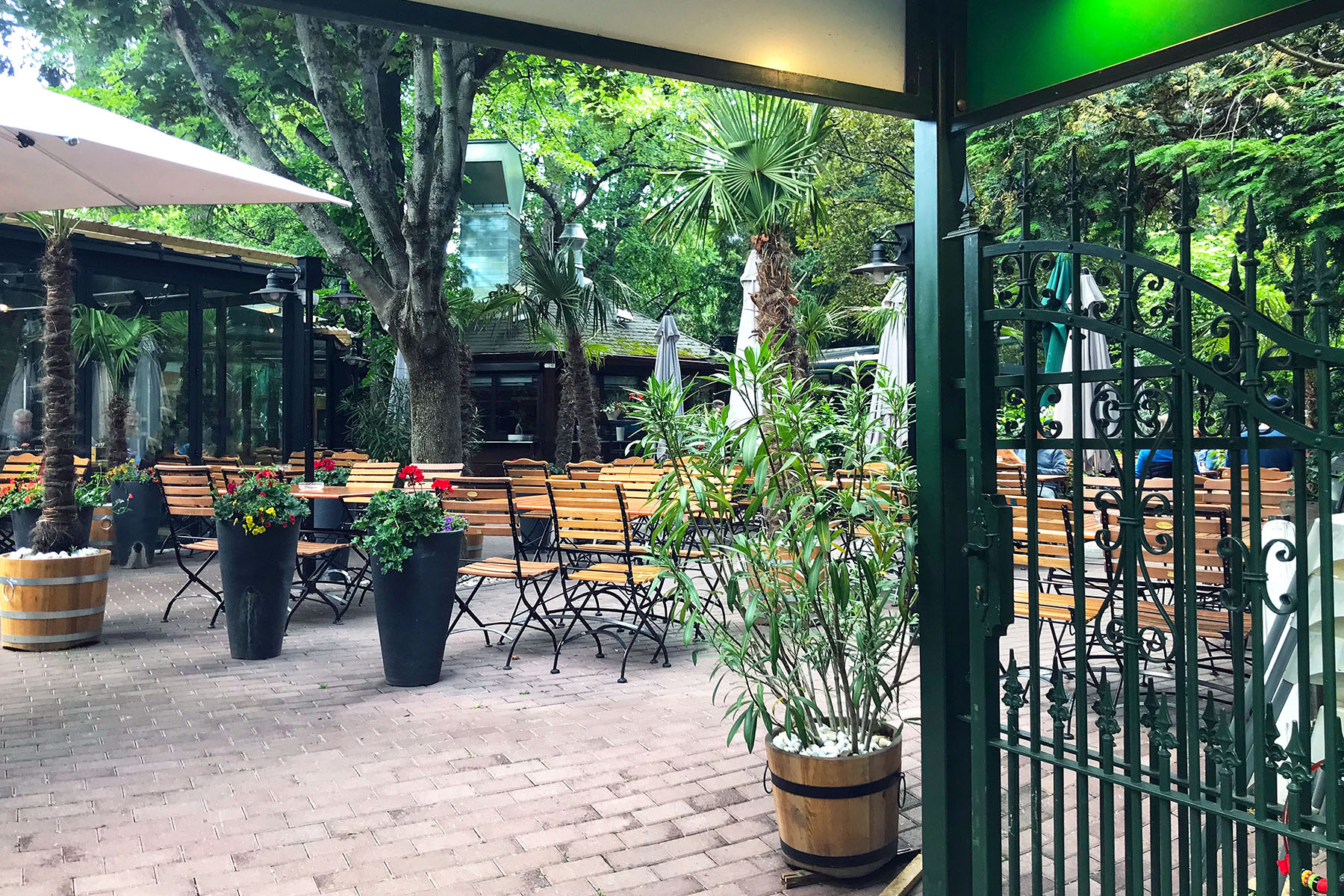Essen am Hauptbahnhof Wien: 15 Tipps für Bars, Beisl & Biergärten