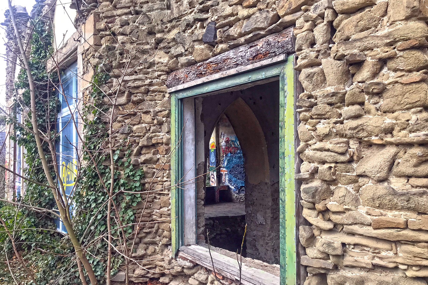 Lost Places in Wien: Die Ruinenvilla im Dehnepark in Wien