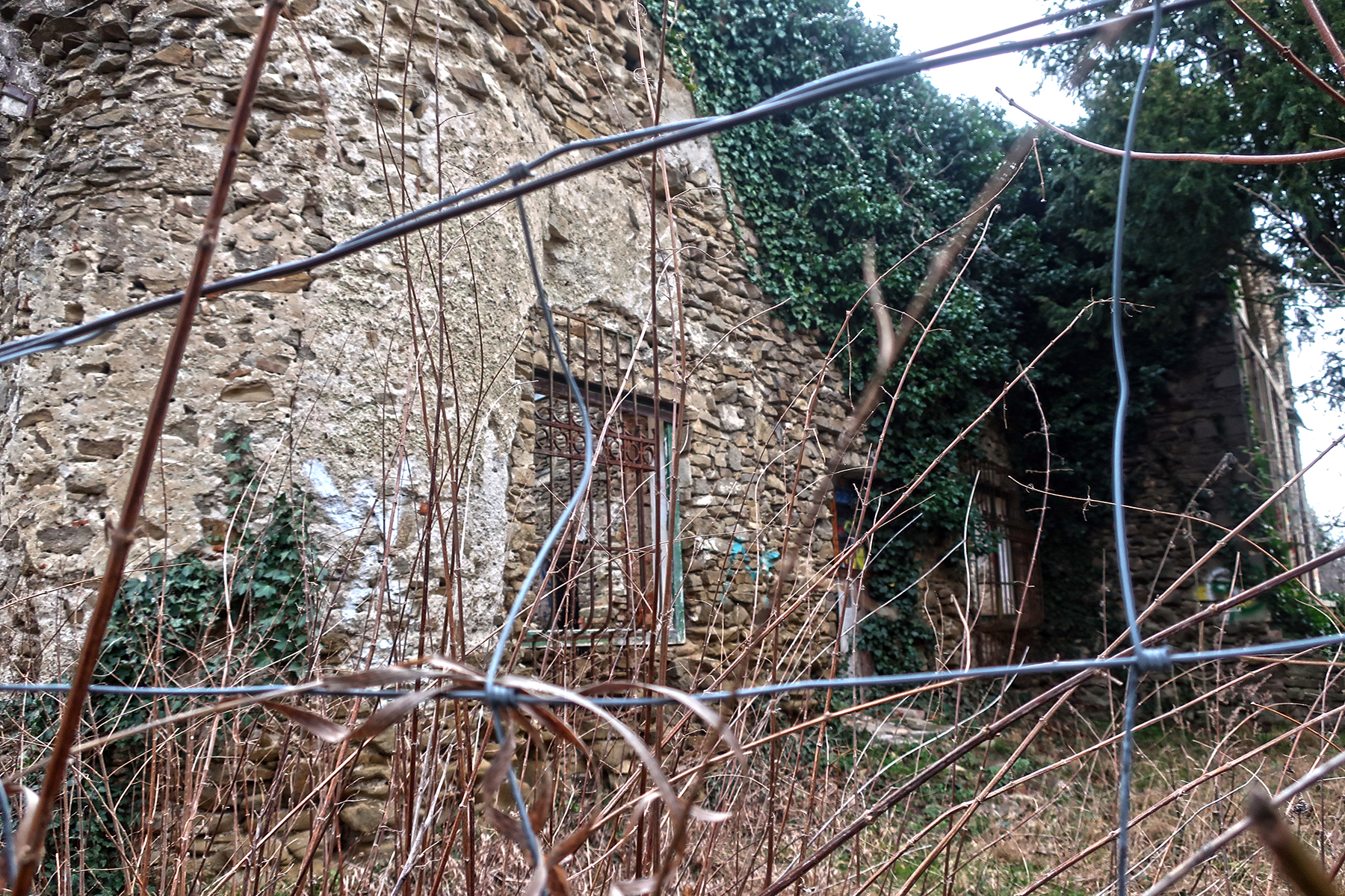 Lost Places in Wien: Die Ruinenvilla im Dehnepark in Wien