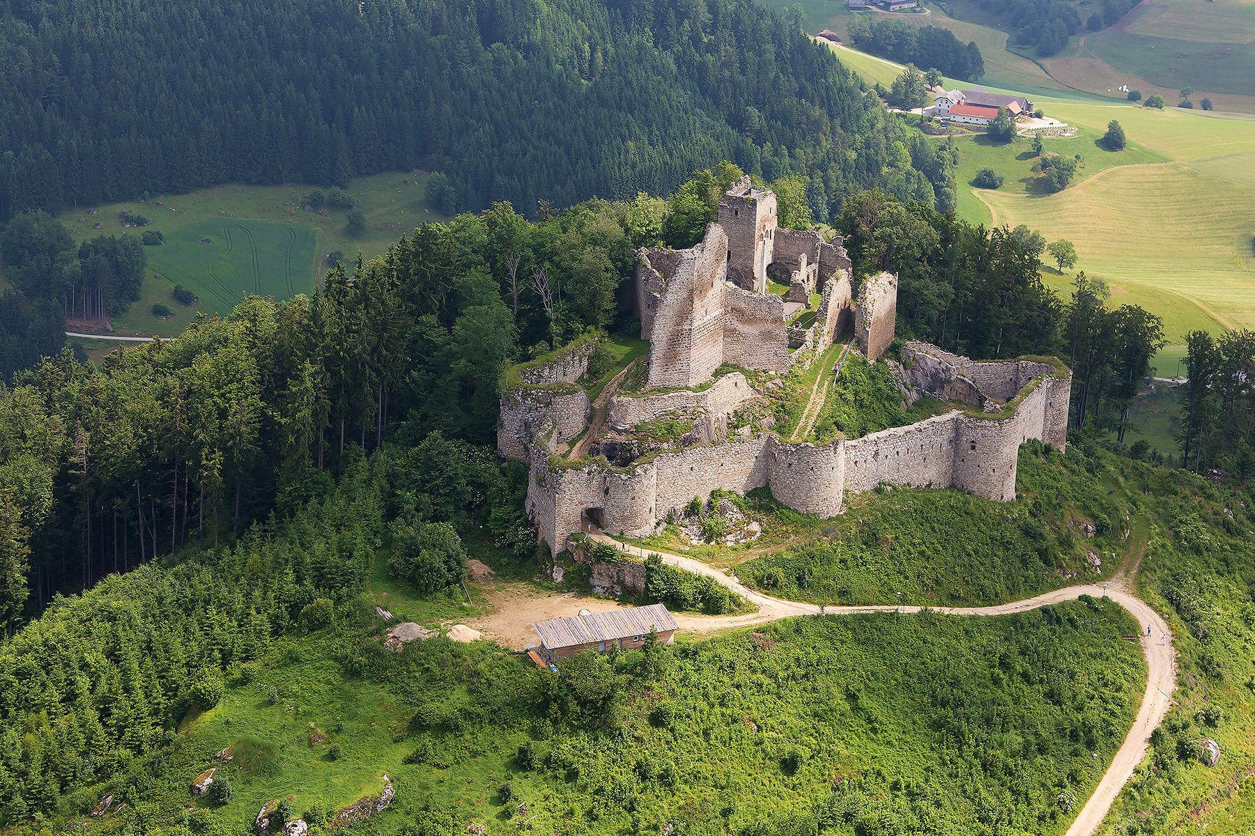 Burgen- und Schlösserweg: Grenzüberschreitender Wanderweg im Mühlviertel und Südböhmen