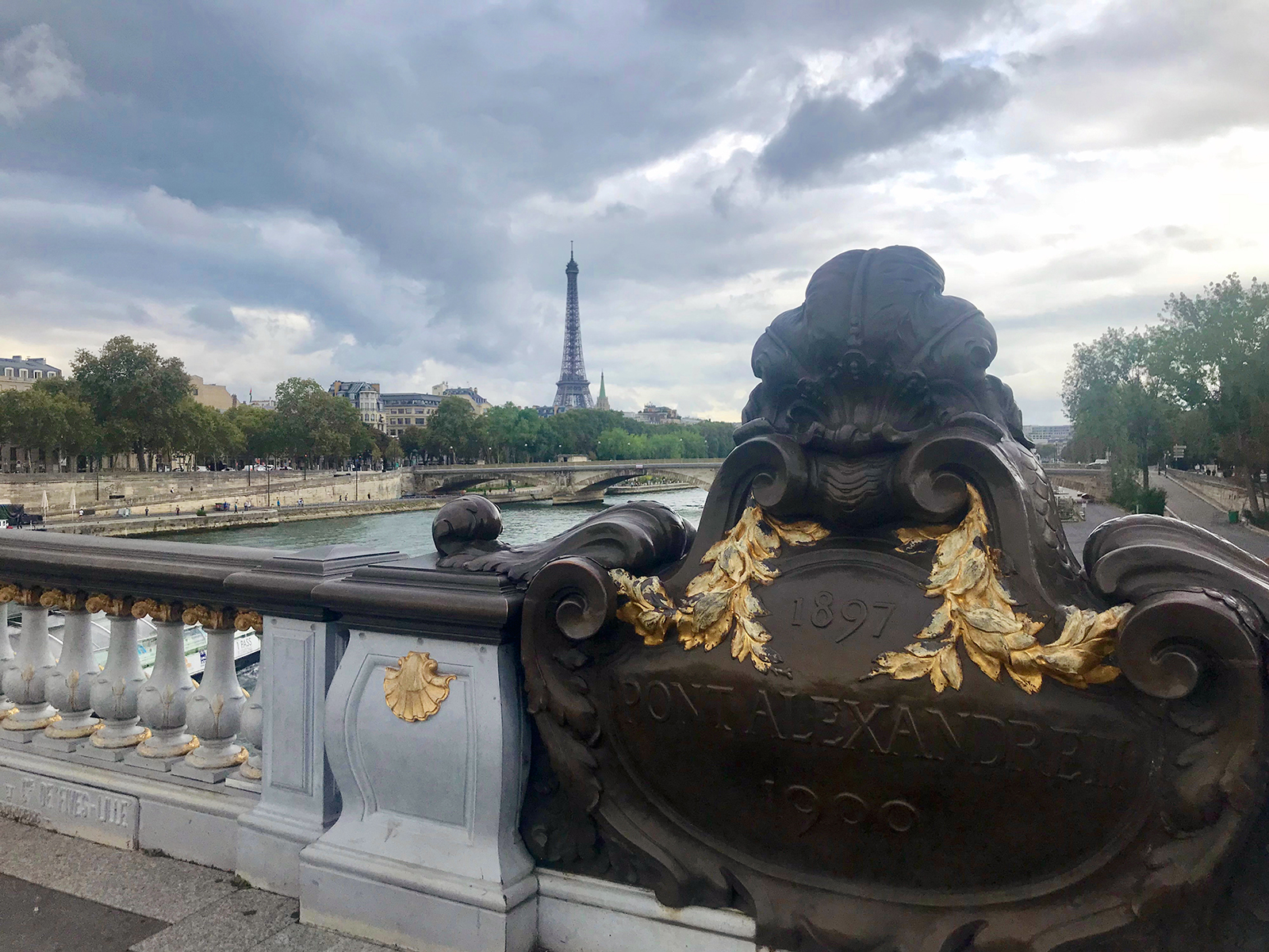 Drehorte Emily in Paris: 23 Orte, wo die Netflix-Serie „Emily in Paris“ gedreht wurde